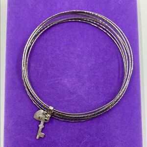 💛 Silver Charm Bangle Bracelet
